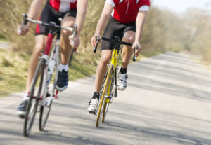 La depilación natural para piernas del ciclista u otros deportes